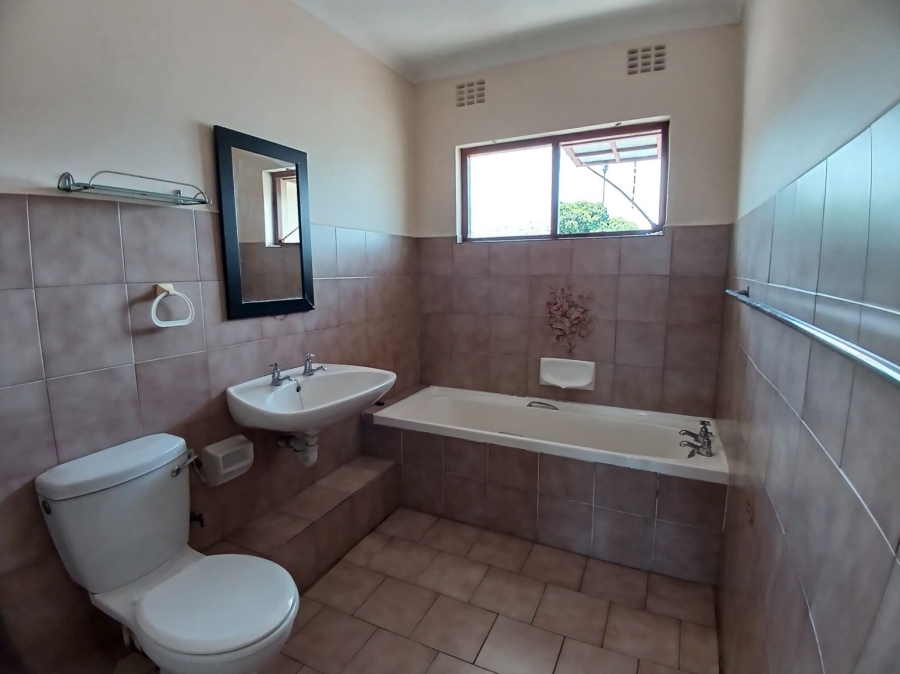 To Let 3 Bedroom Property for Rent in Blue Bend Eastern Cape